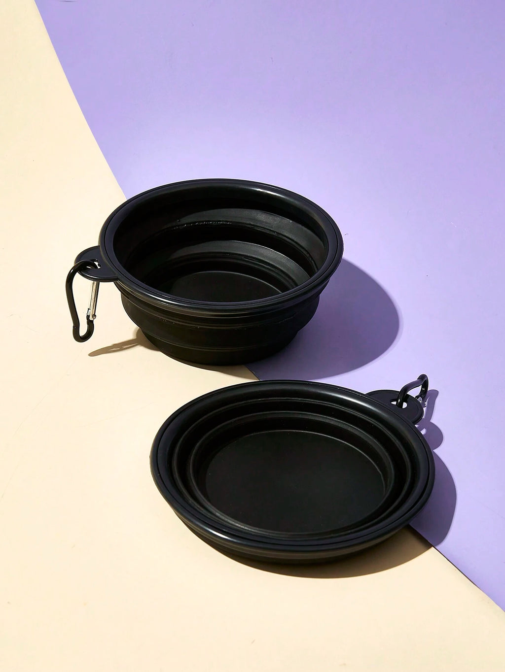 Portable Foldable Pet Bowl for Dogs & Cats – Silicone Slow Feeder Travel Water and Food Bowl with Hanging Clip for Outdoor Adventures